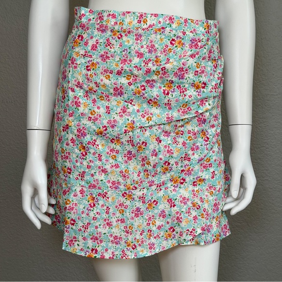 NWT LE LIS Floral 2 Piece Set Crop Top High Waist Mini Skirt Co Ord Small - Picture 5 of 9
